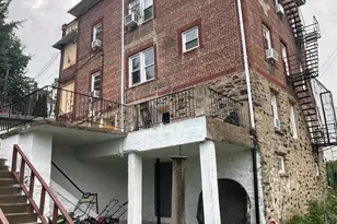 10 Hillbright Terrace, Yonkers, NY 10703 - Photo 2