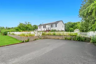 23 Hemlock Dr, Mastic Beach, NY 11951 - Photo 6