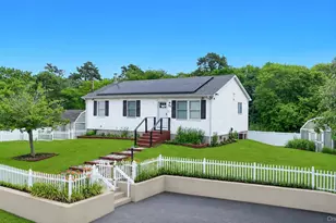 23 Hemlock Dr, Mastic Beach, NY 11951 - Photo 2
