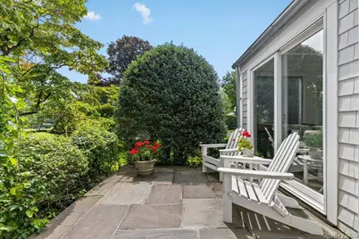 128 Ralph Avenue, White Plains, NY 10606 - Photo 24