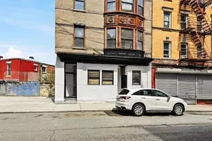 35 Lawrence St, Yonkers, NY 10705 - Photo 2