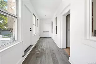 35 Lawrence St, Yonkers, NY 10705 - Photo 4