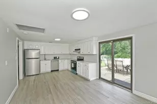 88 Matsunaye Dr, Medford, NY 11763 - Photo 8