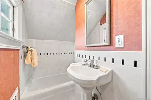 84 Ocean Ave, Amityville, NY 11701 - Photo 42