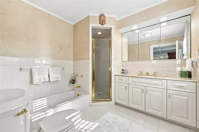 84 Ocean Avenue, Amityville, NY 11701 - Photo 34