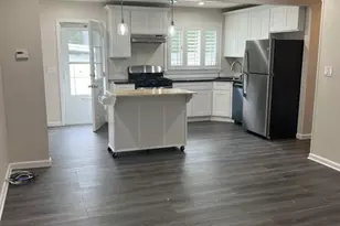 1227 Daffodil Ln, Wantagh, NY 11793 - Photo 4