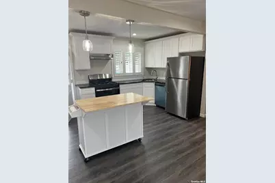 1227 Daffodil Lane, Wantagh, NY 11793 - Photo 2