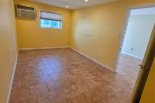 164-15 98th St, Howard Beach, NY 11414 - Photo 18
