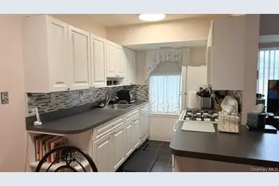 5 El Camino Court #5, Coram, NY 11727 - Photo 6
