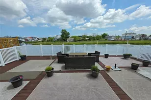 160-41 99th St, Howard Beach, NY 11414 - Photo 26