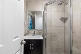 2516 Glebe Ave, Bronx, NY 10461 - Photo 16