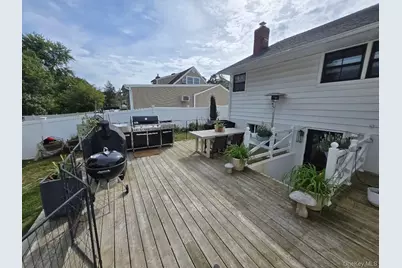 49 Miller Boulevard, Syosset, NY 11791 - Photo 6