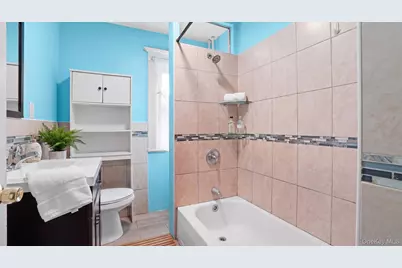 139 5th Avenue, Bay Shore, NY 11706 - Photo 12