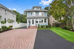 139 5th Ave, Bay Shore, NY 11706 - Photo 2