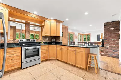 4 Saltmeadow Lane, Bayport, NY 11705 - Photo 16