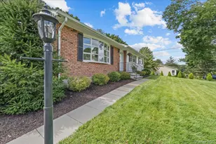 15 Robinson Ave, Bedford Hills, NY 10507 - Photo 4