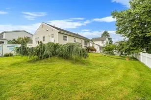 407 W Main St, Babylon, NY 11702 - Photo 6