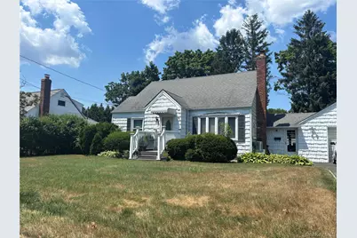 85 Harris Street, Patchogue, NY 11772 - Photo 2