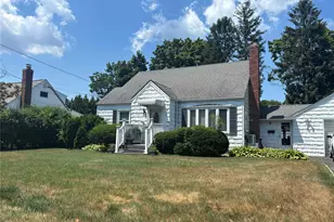 85 Harris St, Patchogue, NY 11772 - Photo 2