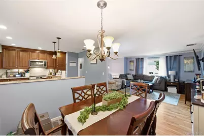 17 Jerome Street, Smithtown, NY 11787 - Photo 6