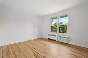 25 Trinity Pl, New Rochelle, NY 10805 - Photo 10