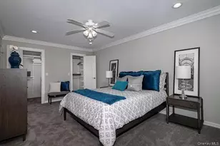 5000 Townhouse Dr, Coram, NY 11727 - Photo 12