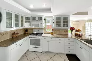 2517 Rockville Centre Pkwy, Oceanside, NY 11572 - Photo 10