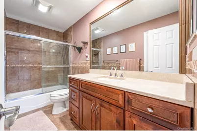 87 Wexford Drive, Oakdale, NY 11769 - Photo 28