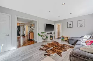 87 Wexford Dr, Oakdale, NY 11769 - Photo 14