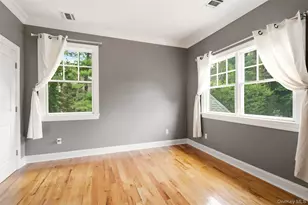 65 E Rogues Path, Huntington, NY 11746 - Photo 20