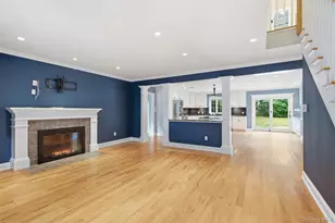 65 E Rogues Path, Huntington, NY 11746 - Photo 8