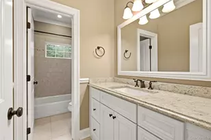 65 E Rogues Path, Huntington, NY 11746 - Photo 18