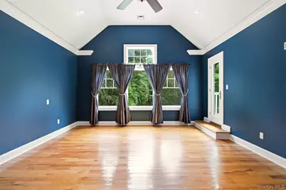 65 E Rogues Path, Huntington, NY 11746 - Photo 24