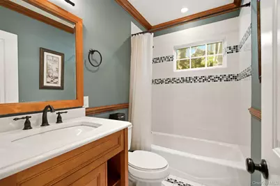 65 E Rogues Path, Huntington, NY 11746 - Photo 16