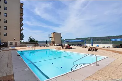 1085 Warburton Avenue #820, Yonkers, NY 10701 - Photo 2