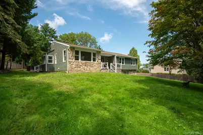 40 Lakeside Drive, Centerport, NY 11721 - Photo 4