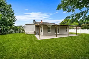 12 Robin Ln, Brentwood, NY 11717 - Photo 38