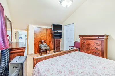 12 Robin Lane, Brentwood, NY 11717 - Photo 16