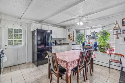 12 Robin Lane, Brentwood, NY 11717 - Photo 8