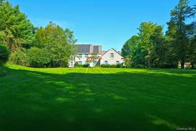 7 Saw Mill Lane, Cold Spring Harbor, NY 11724 - Photo 2