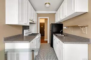 433 W 34th St., New York, NY 10001 - Photo 4