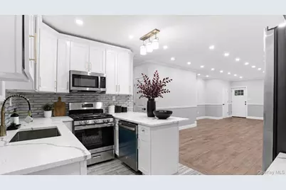 128 E 238th Street, Bronx, NY 10470 - Photo 4