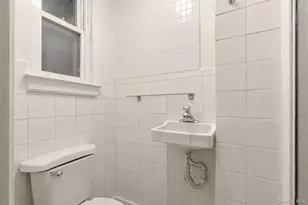 902 E 232nd St, Bronx, NY 10466 - Photo 18