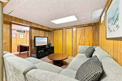 185 Crocus Avenue, Floral Park, NY 11001 - Photo 22