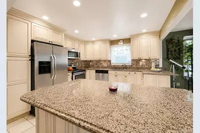 1028 Union Boulevard, Bay Shore, NY 11706 - Photo 6
