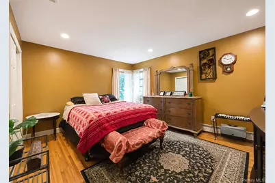 1028 Union Boulevard, Bay Shore, NY 11706 - Photo 16