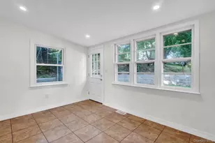 66 Washington St, Setauket, NY 11733 - Photo 14