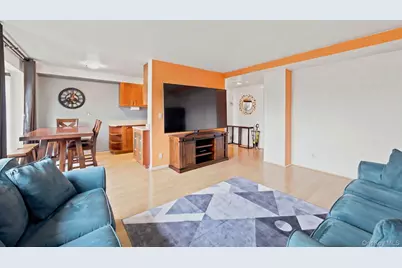 33-65 14th Street #5A, Astoria, NY 11106 - Photo 1