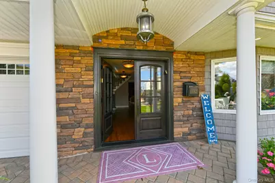 3142 Wynsum Avenue, Merrick, NY 11566 - Photo 2