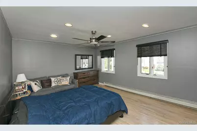3142 Wynsum Avenue, Merrick, NY 11566 - Photo 20
